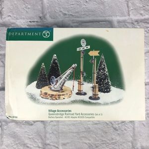 Department 56 Queensbridge Yard Accessories